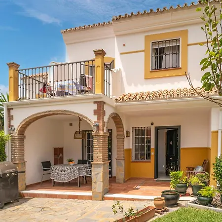 3 Bedroom Gorgeous In Holiday home *